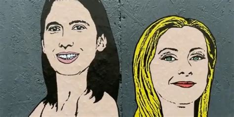 giorgia meloni nuda|Schlein e Meloni nude e incinte nel murales a Milano